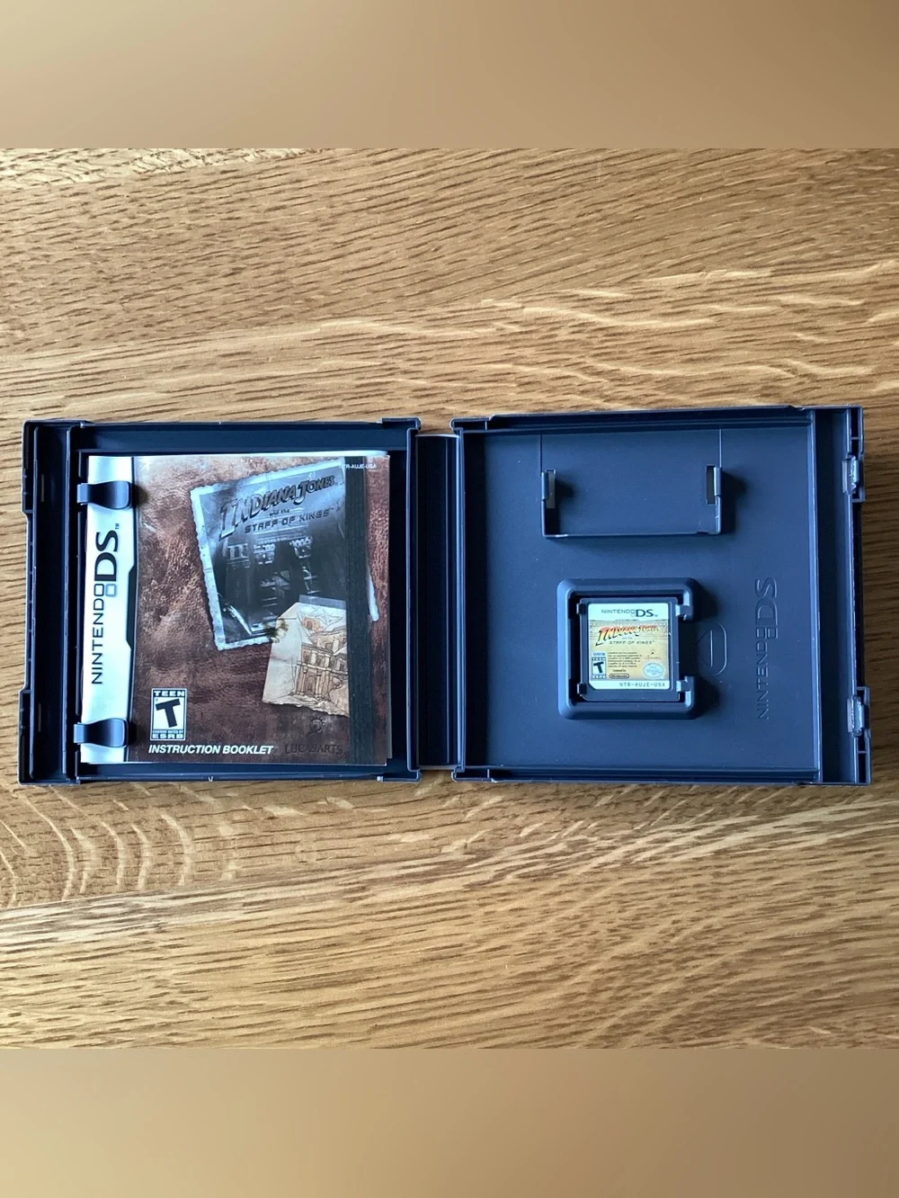 Indiana Jones & the Staff Of Kings  (Nintendo DS, 2008)  Manual, Tested Working